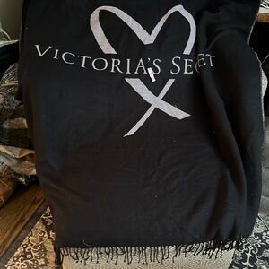 Victoria's Secret super soft black and pink heart throw blanket
